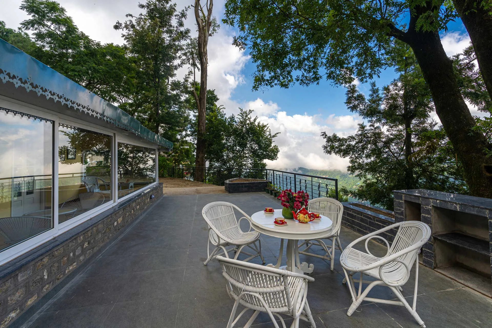 Springfield, Kasauli - Exteriors